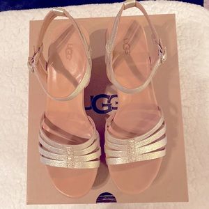 Ugg Brigitte soft gold metallic like new